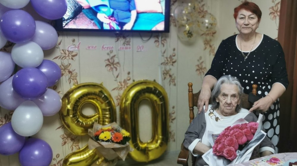 Долгожительнице Быковой Анне Степановне с. Пальяново 31 января исполнилось 90 лет.