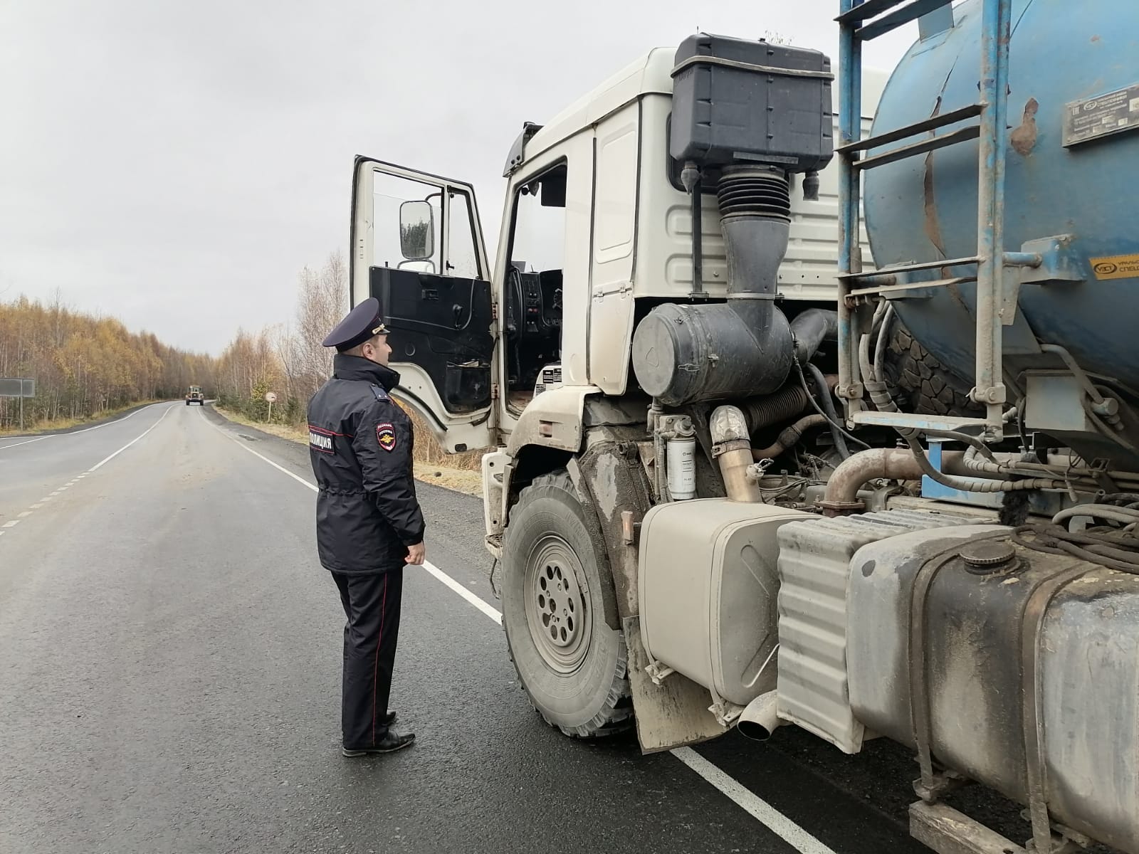 Проведена проверка транспорта юридических лиц..