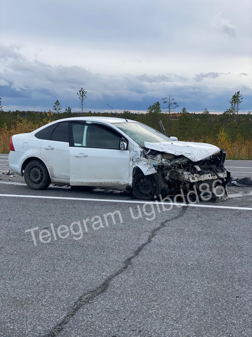 В Сургутском районе в ДТП пострадали три человека.