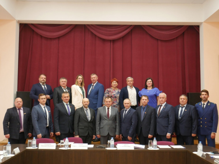 Глава сельского поселения Каменное Шпирналь Юлия Павловна приняла участие в 41 организационном заседании Думы Октябрьского района в обновленном составе. Глава сельского поселения Каменное Шпирналь Юлия Павловна приняла участие в 41 организационном заседании Думы Октябрьского района в обновленном составе.