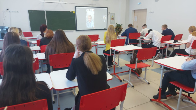 В рамках профилактической акции «Детству – зелёный свет!» сотрудники ОМВД по Октябрьскому району провели профилактические беседы в образовательных организациях. В рамках профилактической акции «Детству – зелёный свет!» сотрудники ОМВД по Октябрьскому району провели профилактические беседы в образовательных организациях.