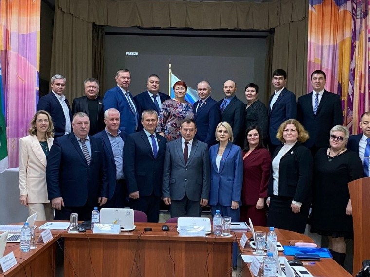 Вчера 04.12.2023 года в актовом зале ДДТ «Новое поколение» пгт. Приобье, состоялось 43-е очередное заседание Думы Октябрьского района. Вчера 04.12.2023 года в актовом зале ДДТ «Новое поколение» пгт. Приобье, состоялось 43-е очередное заседание Думы Октябрьского района.