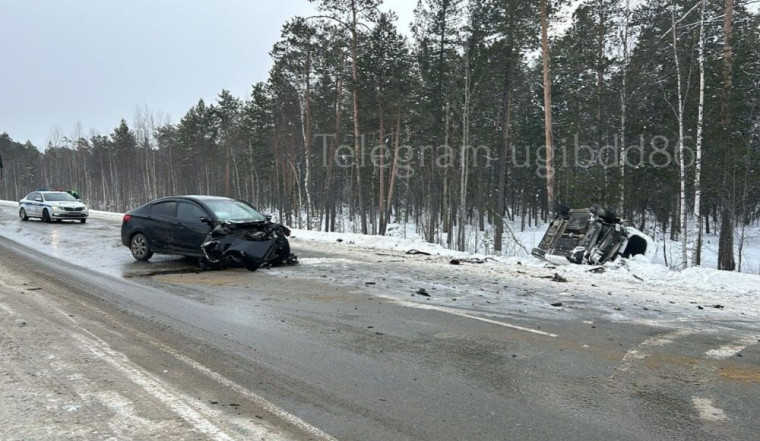 В Нижневартовском районе в результате столкновения двух авто пострадали пять человек. В Нижневартовском районе в результате столкновения двух авто пострадали пять человек.