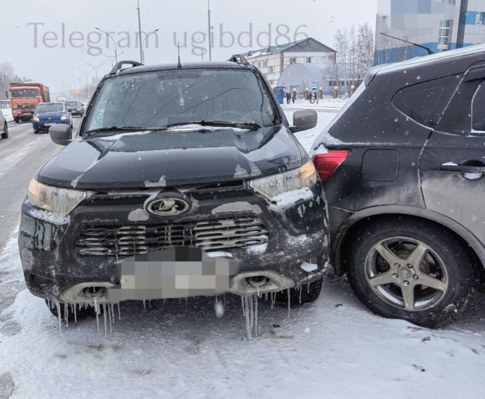 В Югре в результате автоаварии пострадал несовершеннолетний пассажир. В Югре в результате автоаварии пострадал несовершеннолетний пассажир.