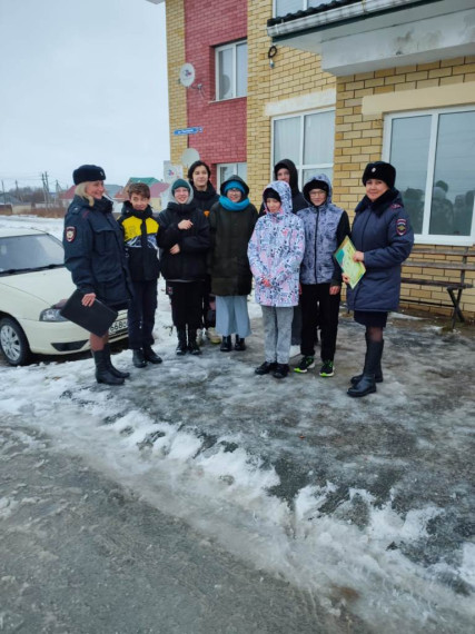 В п. Приобье проведен совместный рейд. В п. Приобье проведен совместный рейд.
