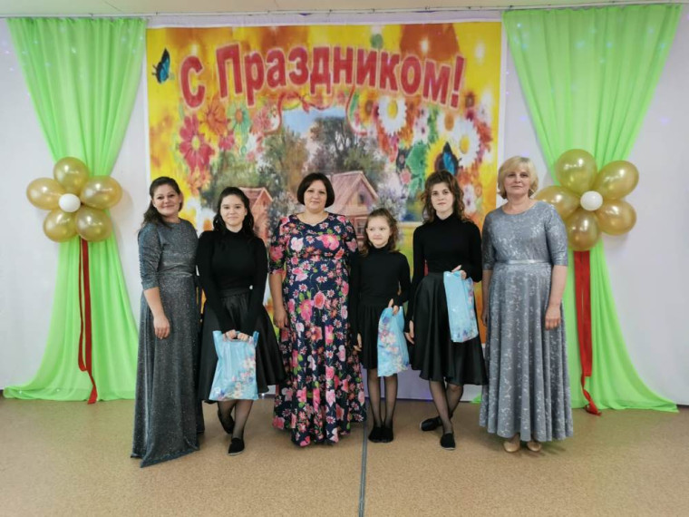 17 августа в Пальяновском сельском клубе прошёл традиционный праздник День села, «Цвети дорогое село». 17 августа в Пальяновском сельском клубе прошёл традиционный праздник День села, «Цвети дорогое село».