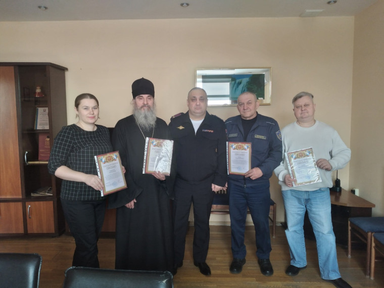 "В Октябрьском районе состоялось первое в этом году заседание Общественного совета при ОМВД".. "В Октябрьском районе состоялось первое в этом году заседание Общественного совета при ОМВД"..